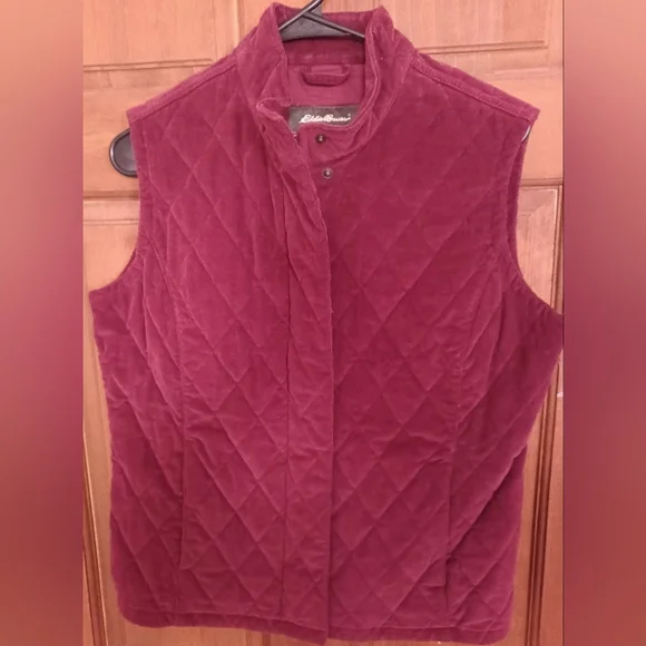 NWT EDDIE BAUER MAROON QUILTED CORDUROY VEST P2P 19" L 23" - Picture 1 of 4